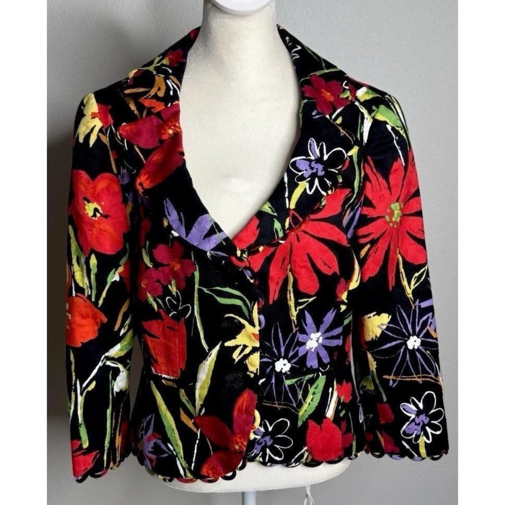 Carlisle, VTG 90s Black Floral Blazer, Short Scalloped Hem - Picture 3 of 9